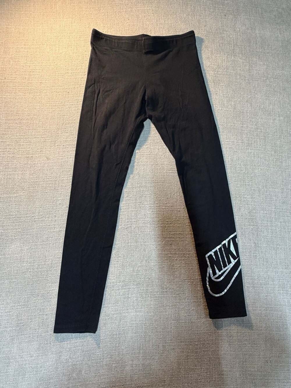 Nike Sportswear Older Kids' (Girls') Graphic Full Leggings Black Size L